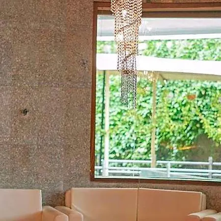 Hotel Fabhotel Adore Mumbai