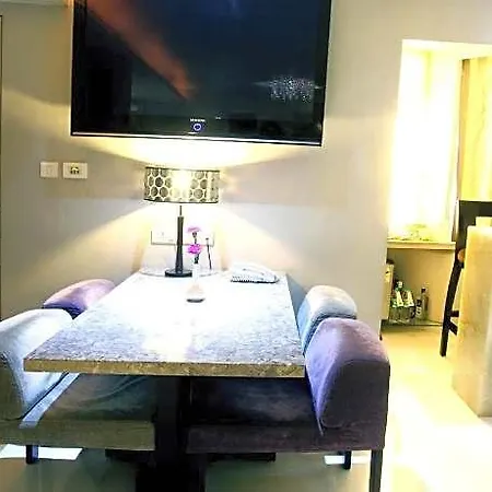 Fabhotel Adore 3*