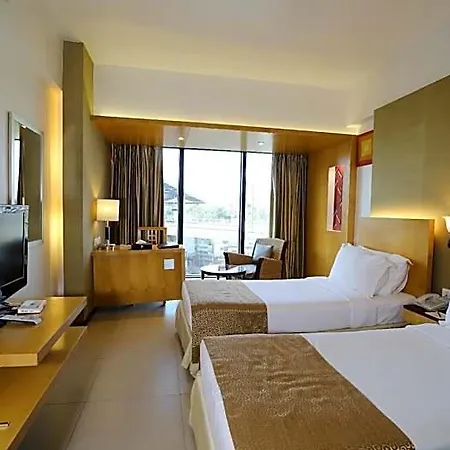 Hotel Fabhotel Adore