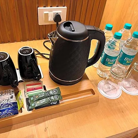 Fabhotel Adore 3*