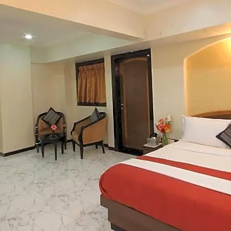 Hotel Columbus 2*