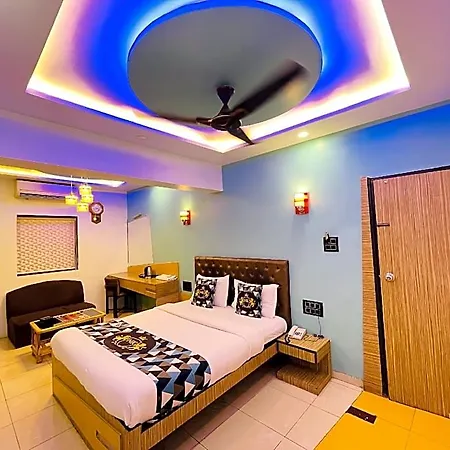 Hotel Neelkiran 3*