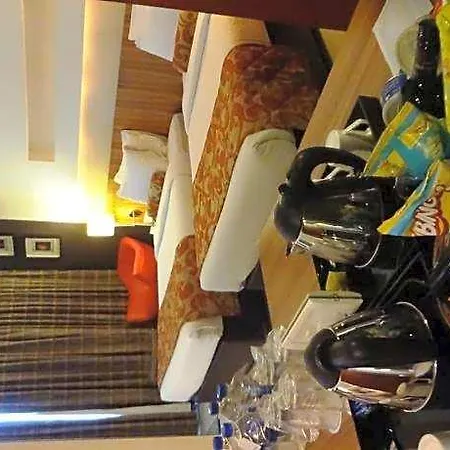 Satkar Residency Hotel 3*