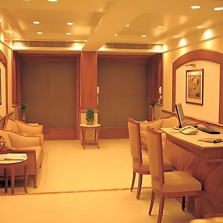 Solitaire 3* Mumbai