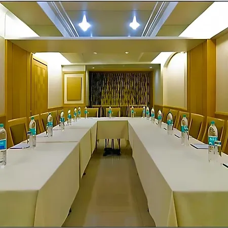 Solitaire Hotel 3*