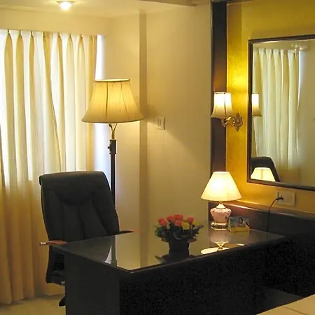 Hotel Avion 3*