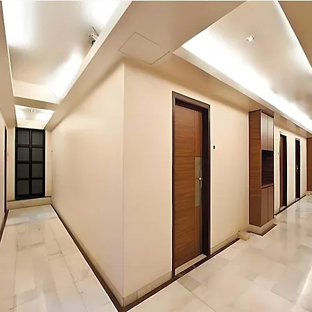 Hotel Rajhans 2*