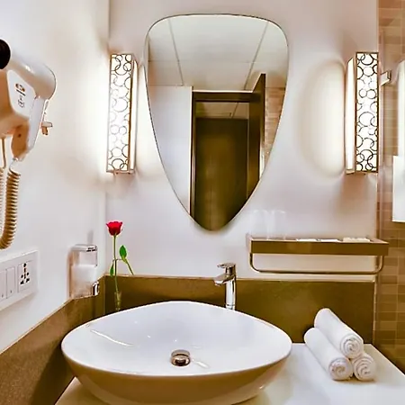 T24 Residency Hotel 4*