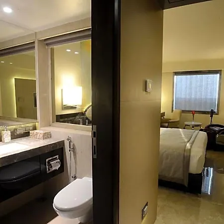 Hotel Sai Palace Grand Malad 4*