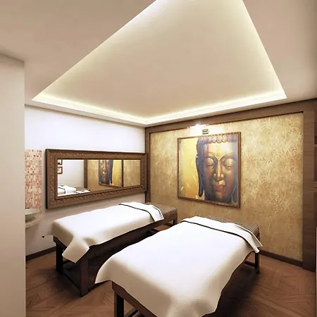 Hotel Club Emerald Mumbai