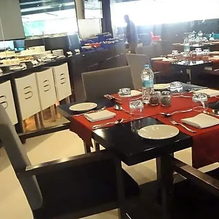 Svenska Design Andheri Hotel