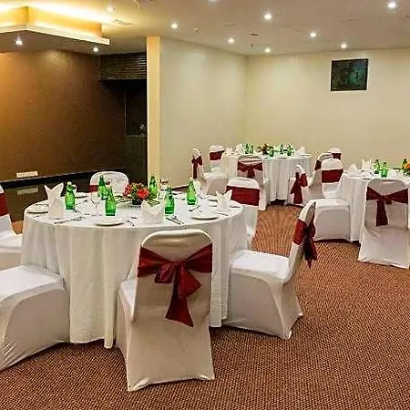 Svenska Design Andheri Hotel 5*