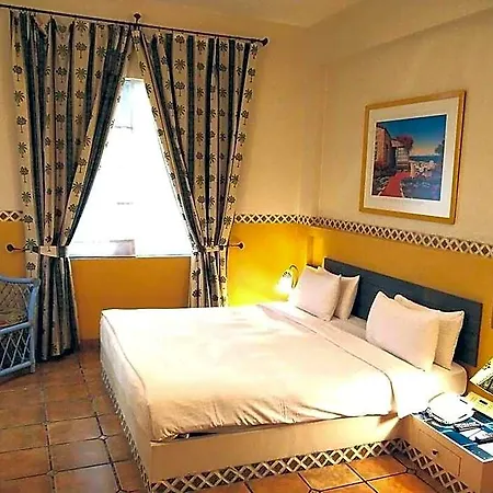 The Gordon House - Near Gateway Of India Hotel 4*