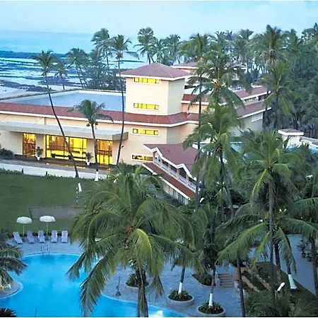 Hotel The Retreat & Convention Centre 5*