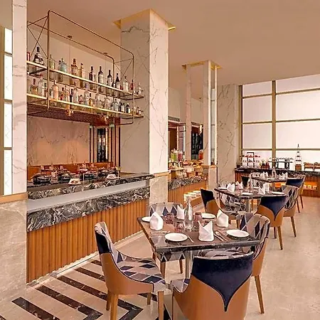 Grand Hometel A Sarovar