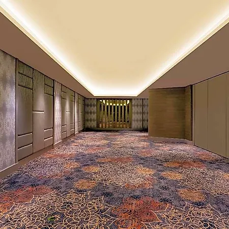 Hotel Grand Hometel A Sarovar 3*