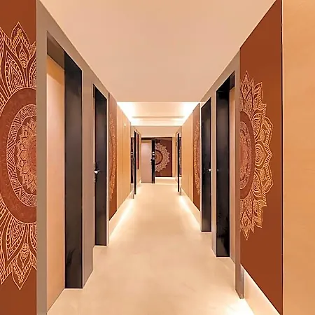 Grand Hometel A Sarovar