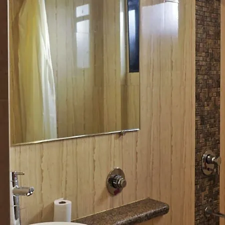 The Caliph Hotel, Near Powai 3* Mumbai