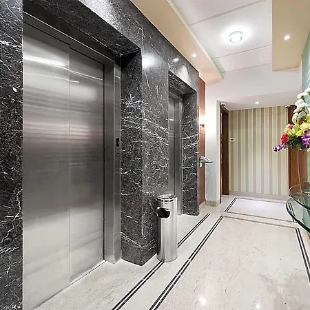 Aparthotel Grand Residency & Serviced