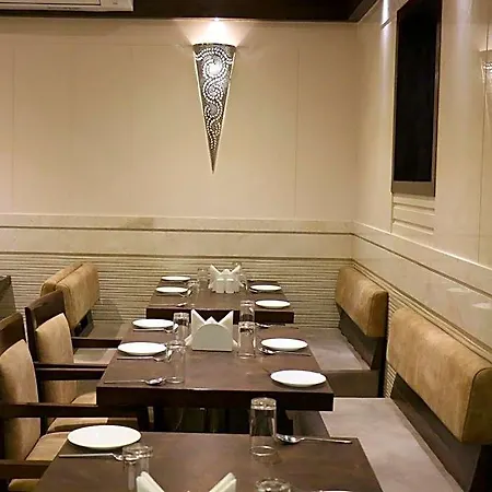 Hotel Le Grande - International Airport Mumbai
