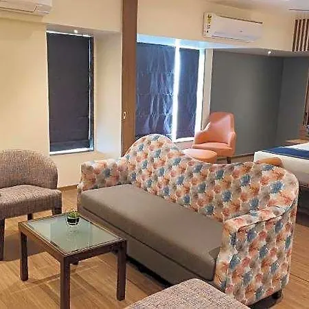 Hotel Le Grande - International Airport Mumbai