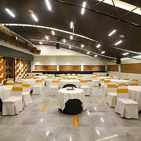 Suncity Residency Hotel 3*