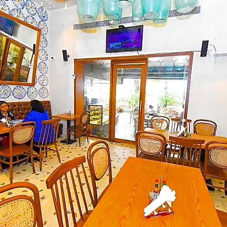 Kings International Juhu Hotel 3*
