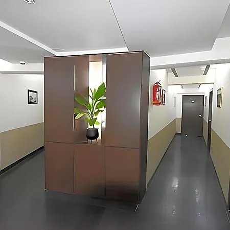 Hotel Kings International Juhu 3*