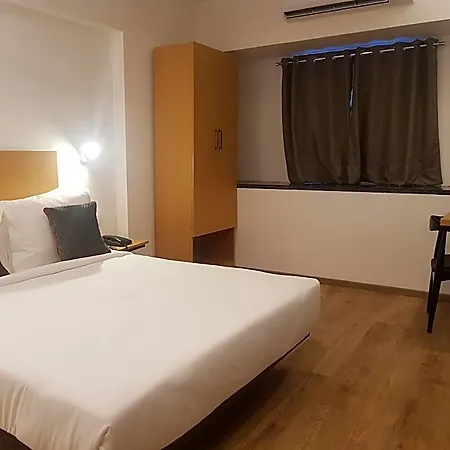 Unicontinental Hotel 2*