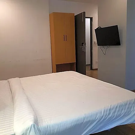 Unicontinental Hotel