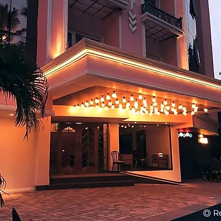 T24 Retro Hotel