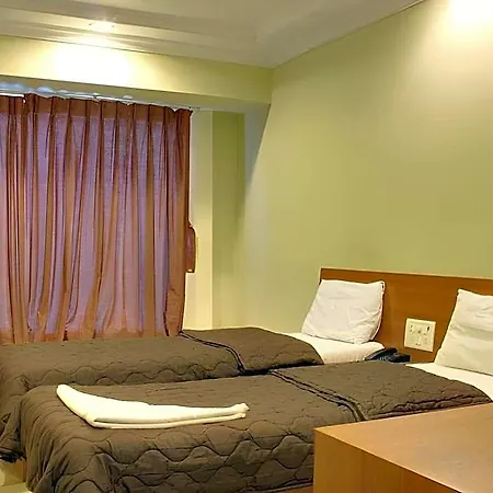 Lucky Near Nesco Hotel 3*