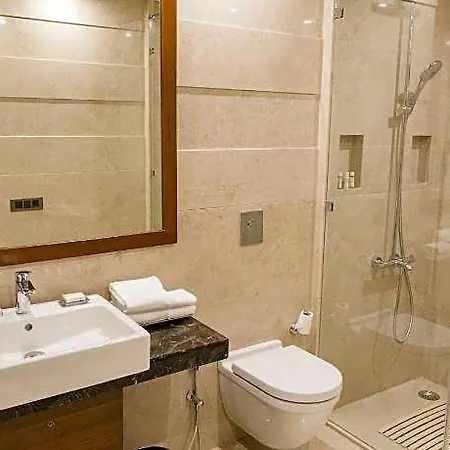 Niranta Transit Airport - At Arrivals Hotel