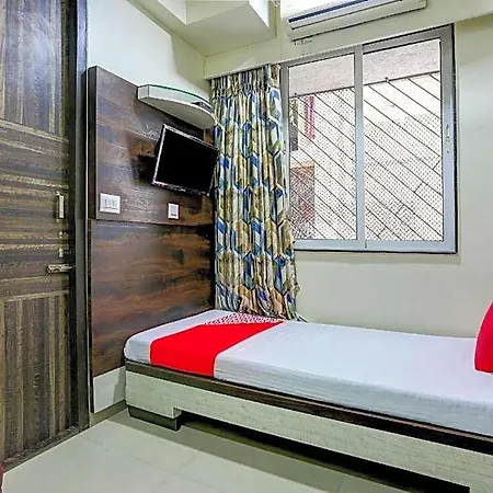 Hotel Nishita Residency Mumbai