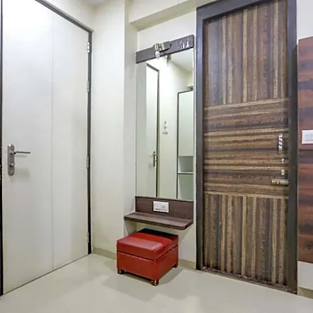 Nishita Residency Hotel 3*