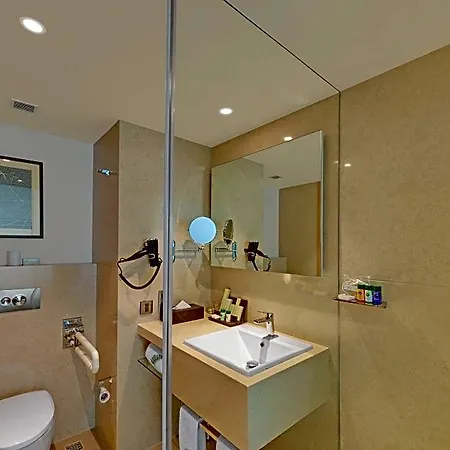 Hotel The Fern Mumbai, Goregaon, Series By Marriott 5*