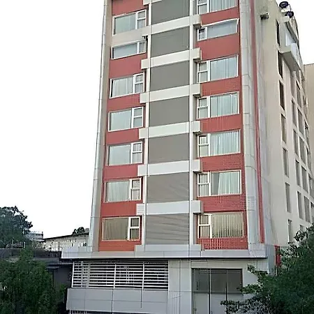 Hotel The Altruist Andheri 3*