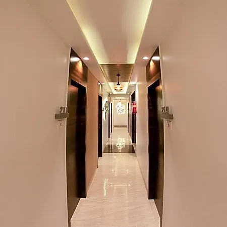 Hotel Manama 3*