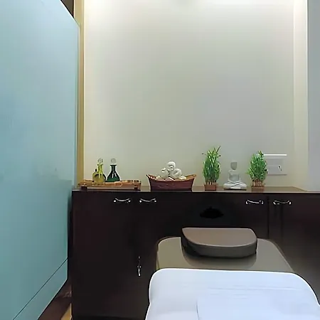 Regal Enclave Hotel
