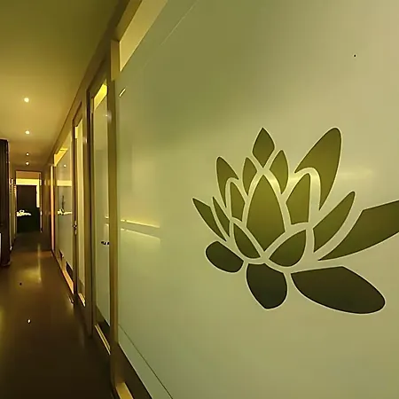 Regal Enclave Hotel 3*