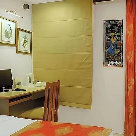 Regal Enclave Hotel 3*