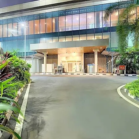 Niranta Airport Transit & Lounge Terminal 2 Arrivals/landside Hotel