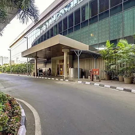 Niranta Airport Transit & Lounge Terminal 2 Arrivals/landside Hotel 4*