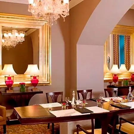 The Taj Mahal Palace, Hotel