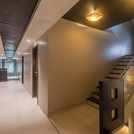 Landmark Annexe Hotel 3*