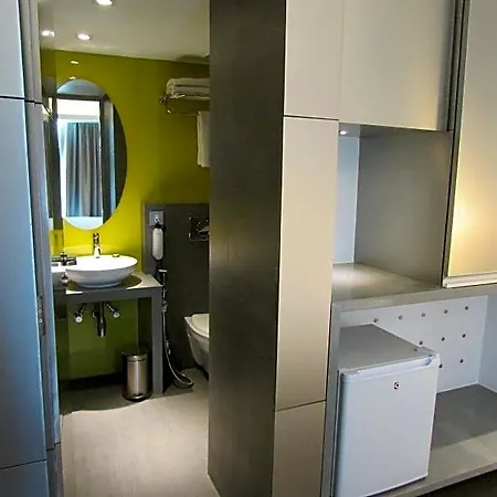 Hotel Landmark Residency