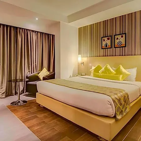 Hotel Landmark Residency