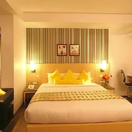 Hotel Landmark Residency 3*
