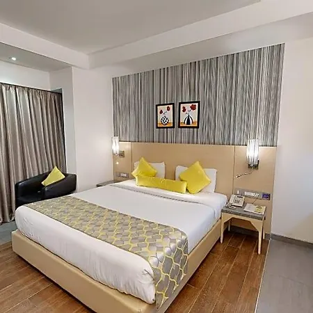 Hotel Landmark Residency 3*