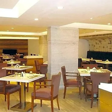 Hiltop Hotel